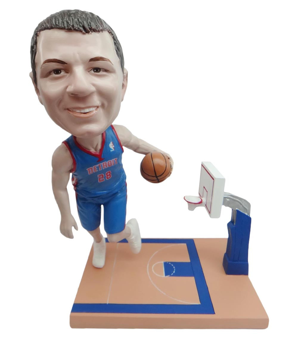 Detroit Pistons Drivng Towards The Basket