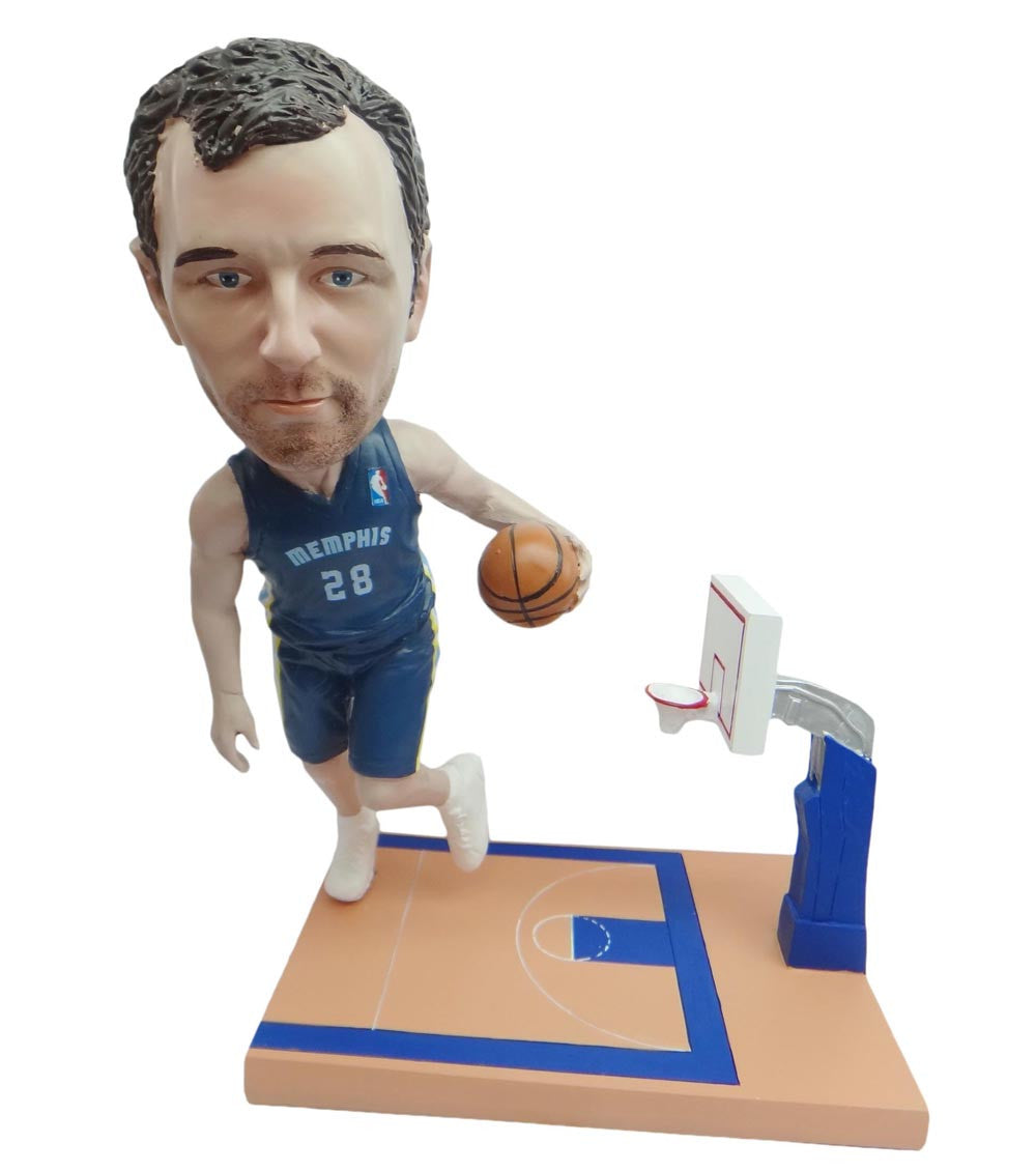 Memphis Grizzlies Driving Towards The Basket