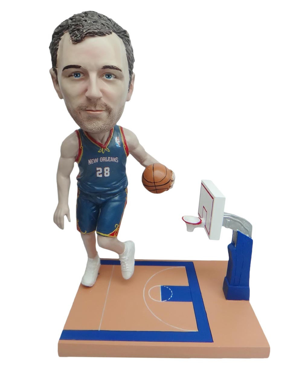 New Orleans Pelicans Driving Towards The Basket