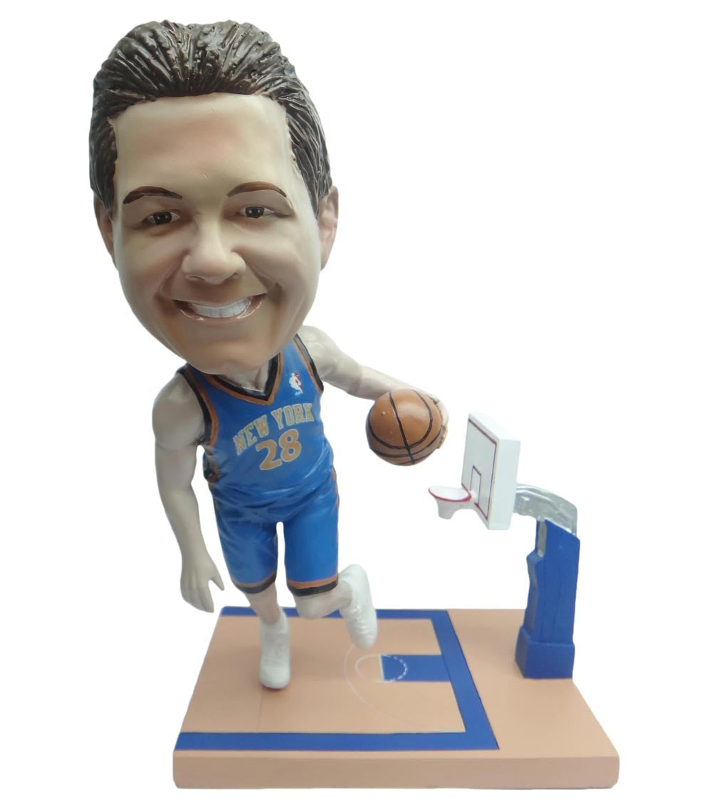 New York Knicks Driving Towards The Basket